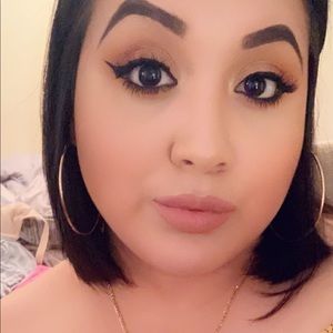 Meet your Posher, Gloria